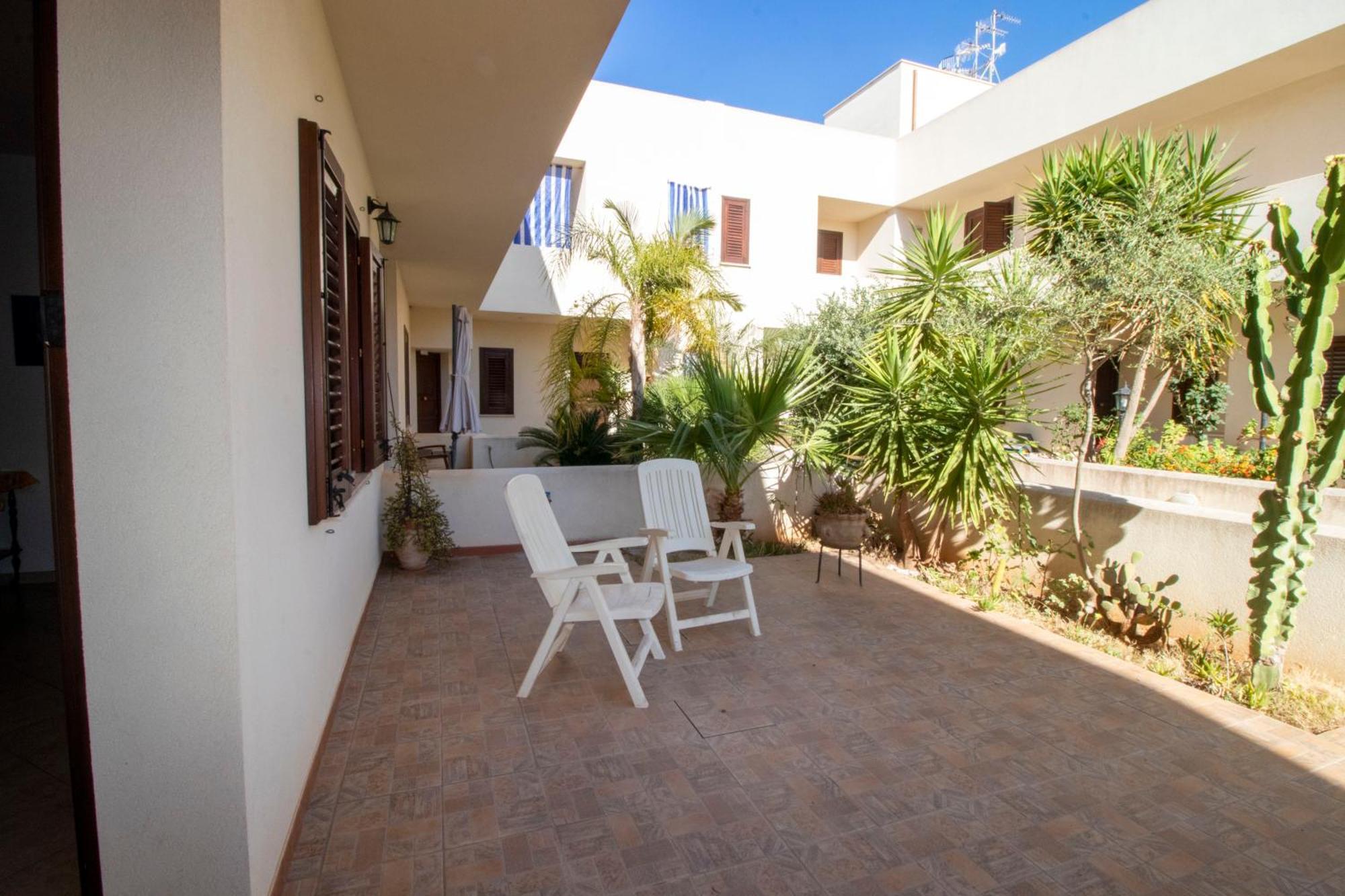 Case Vacanza Cristina Site In Antico Baglio E In Via Abruzzi N 161 Сан Вито ло Капо Екстериор снимка